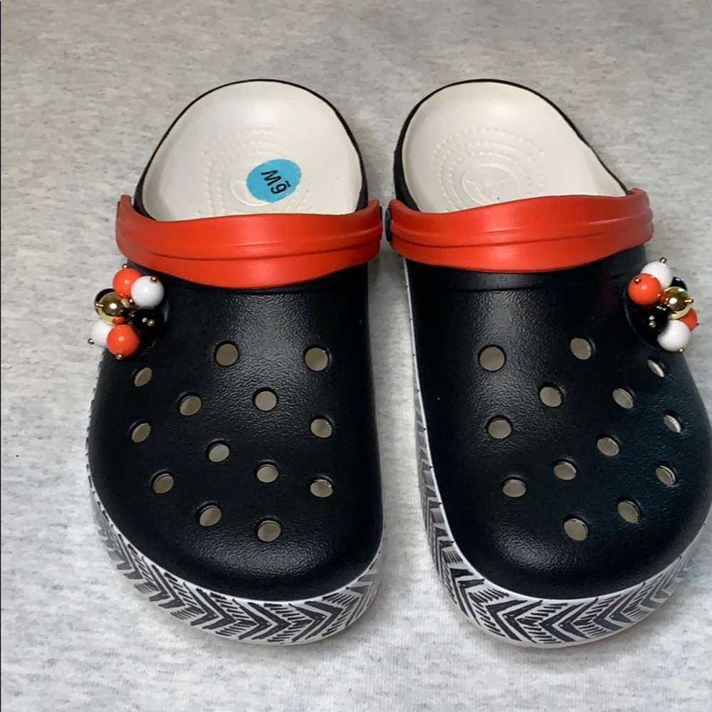 Black crocs